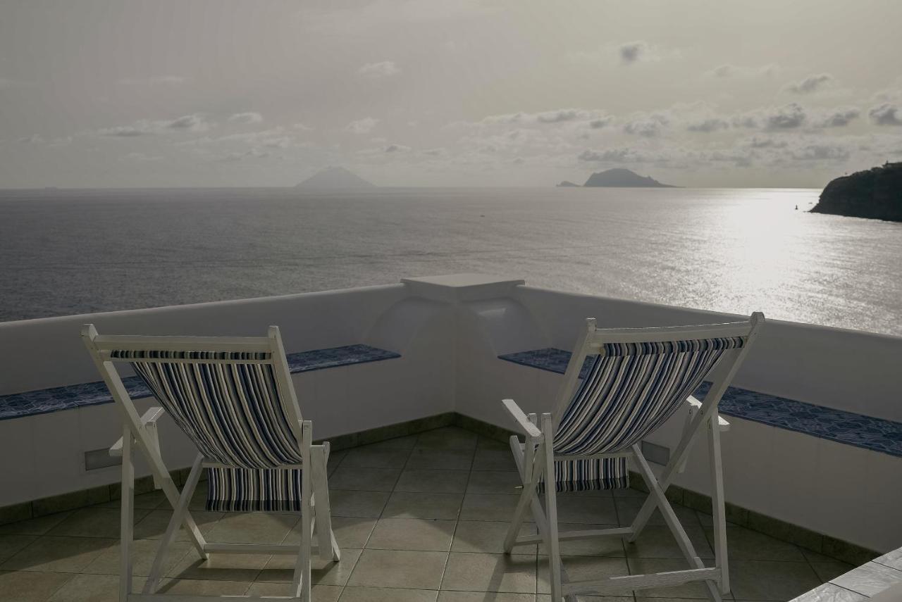 'A Alera Room & Breakfast Malfa  Exterior foto