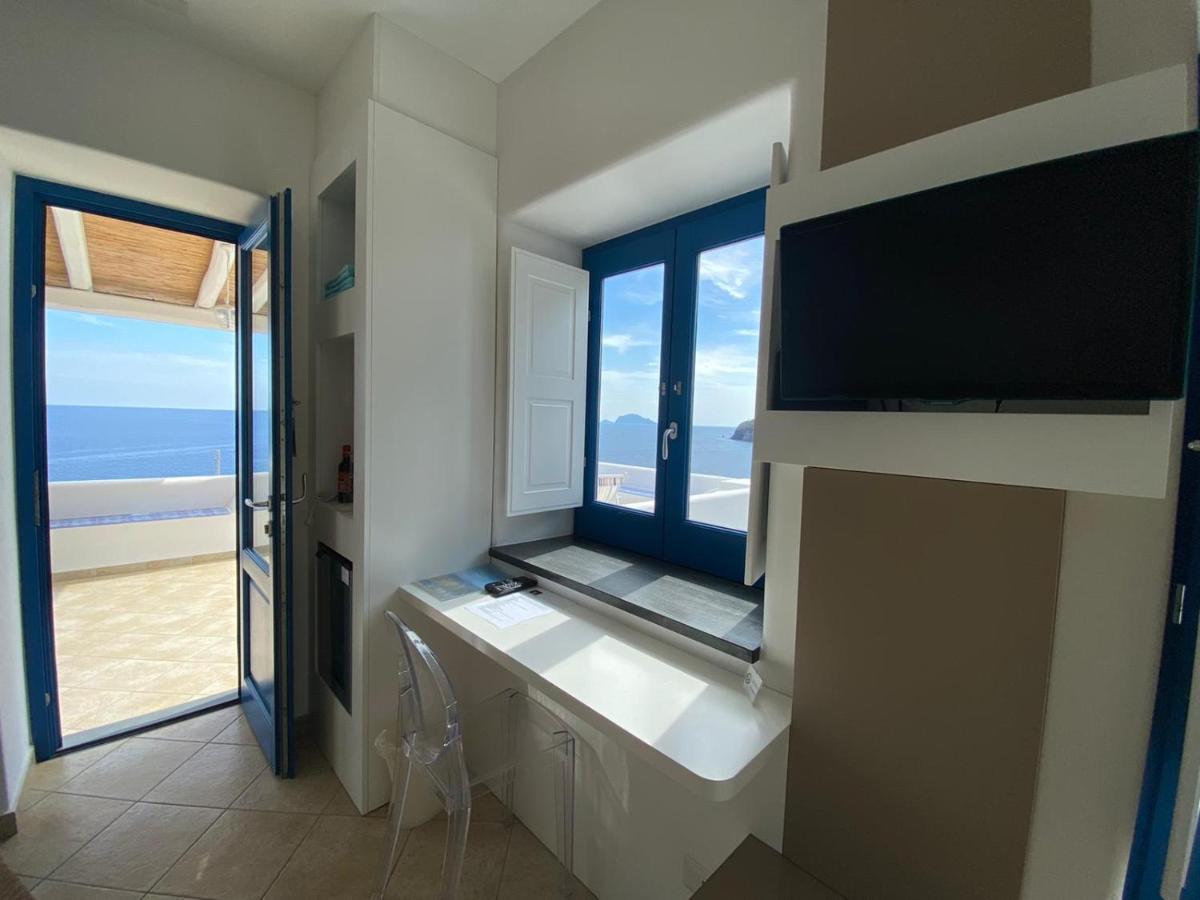 'A Alera Room & Breakfast Malfa  Exterior foto